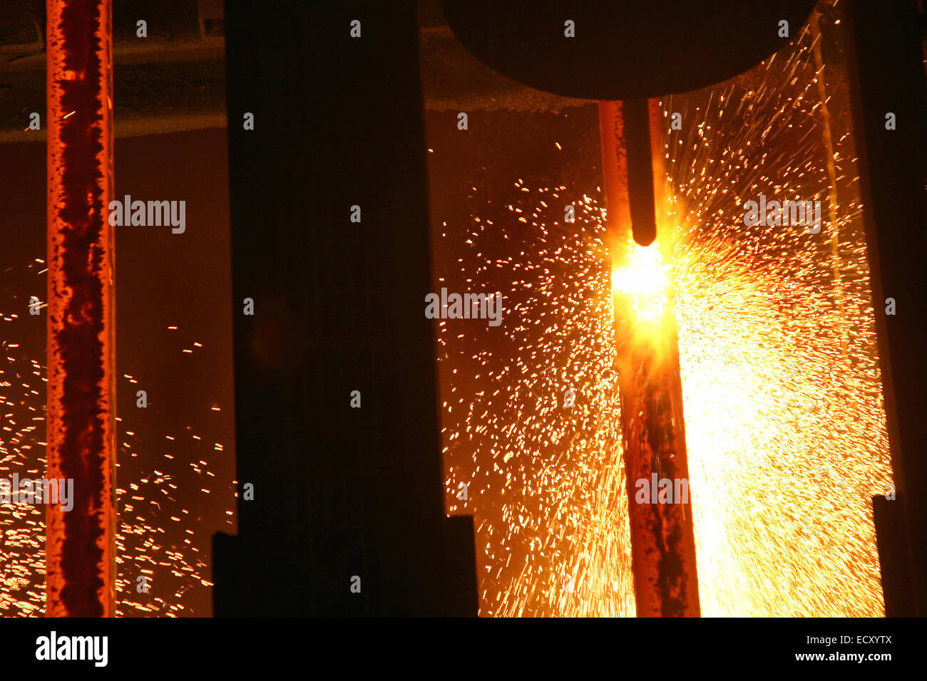 Automatic hot steel bar cutting in continuous casting machine Stock