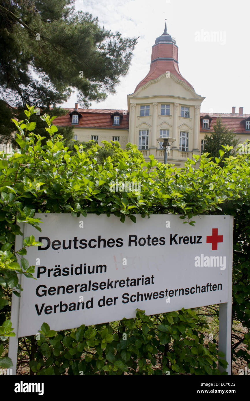 German Red Cross (Deutsches Rotes Kreuz - DRK) administrative HQ at 58 Carstennstrasse, Berlin. Stock Photo