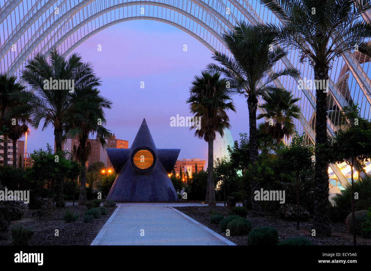 The Umbracle, City of Arts and Sciences, by S. Calatrava, Comunidad ...