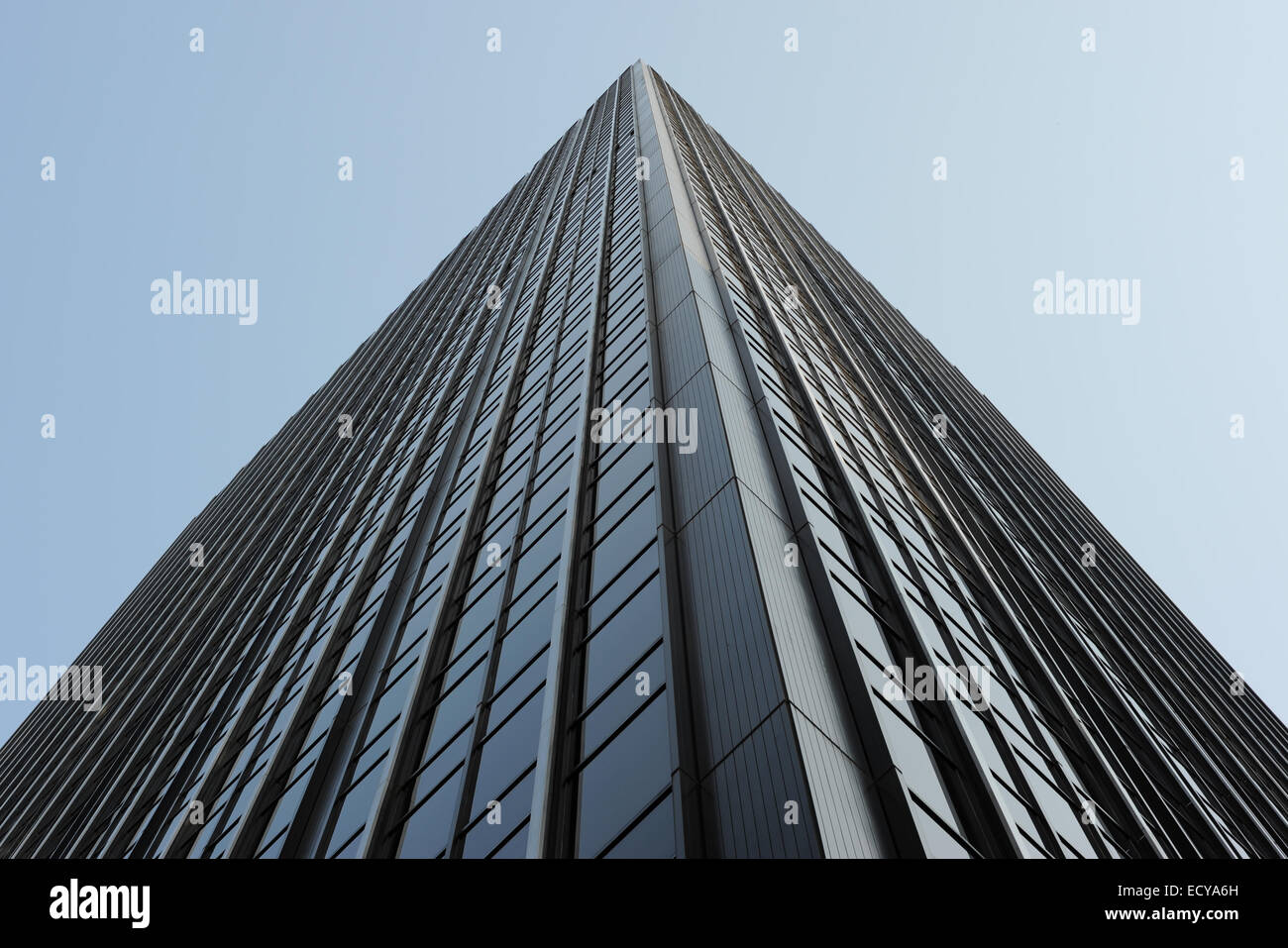 Tall skyscraper hi-res stock photography and images - Alamy