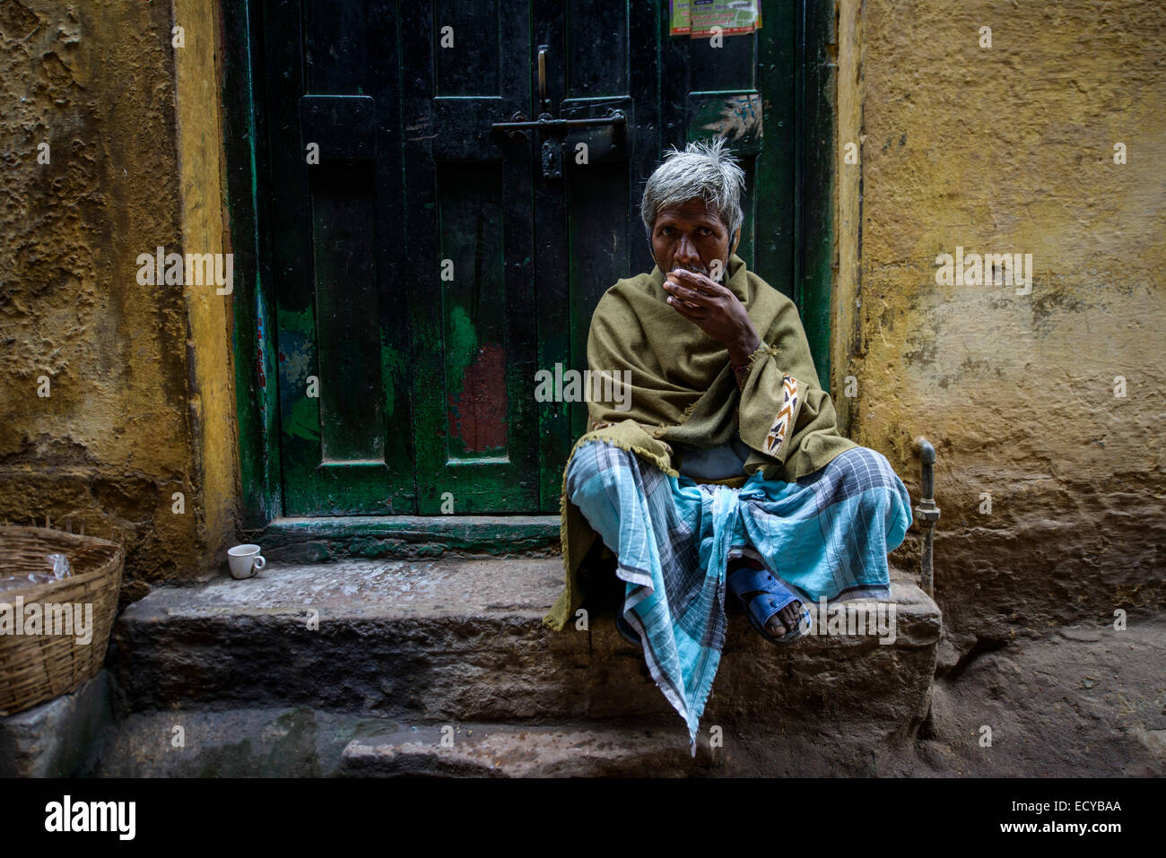 Indian old man sitting on hi-res stock photography and images - Alamy