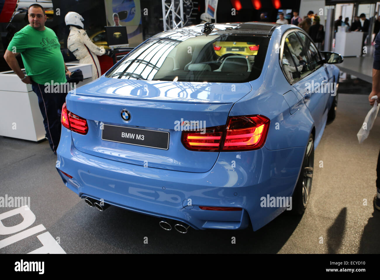 Bmw blue hi-res stock photography and images - Alamy
