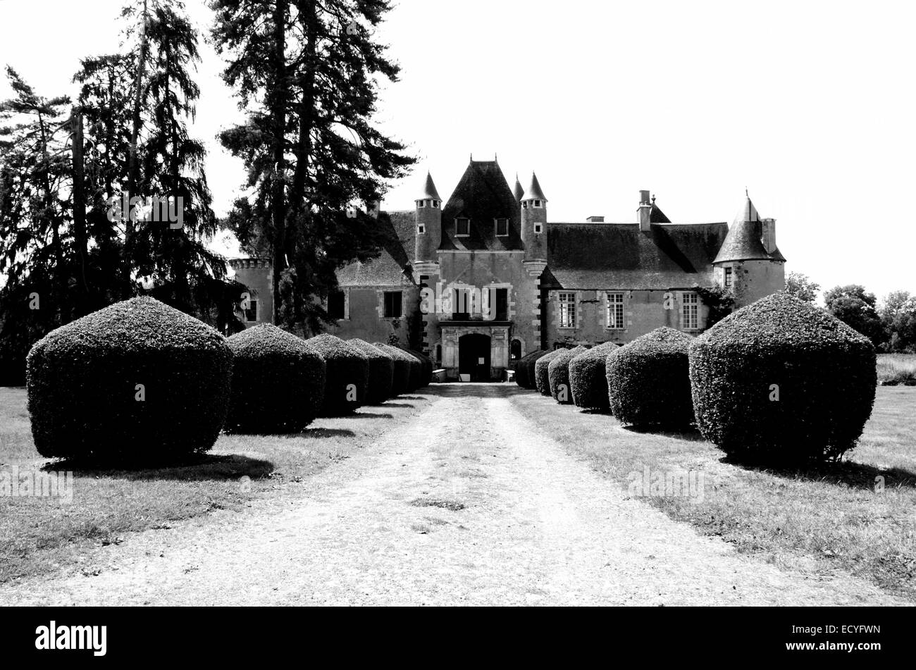 A la découverte du chateau de Boucard, au coeur des vignobles du coeur de France. Stock Photo