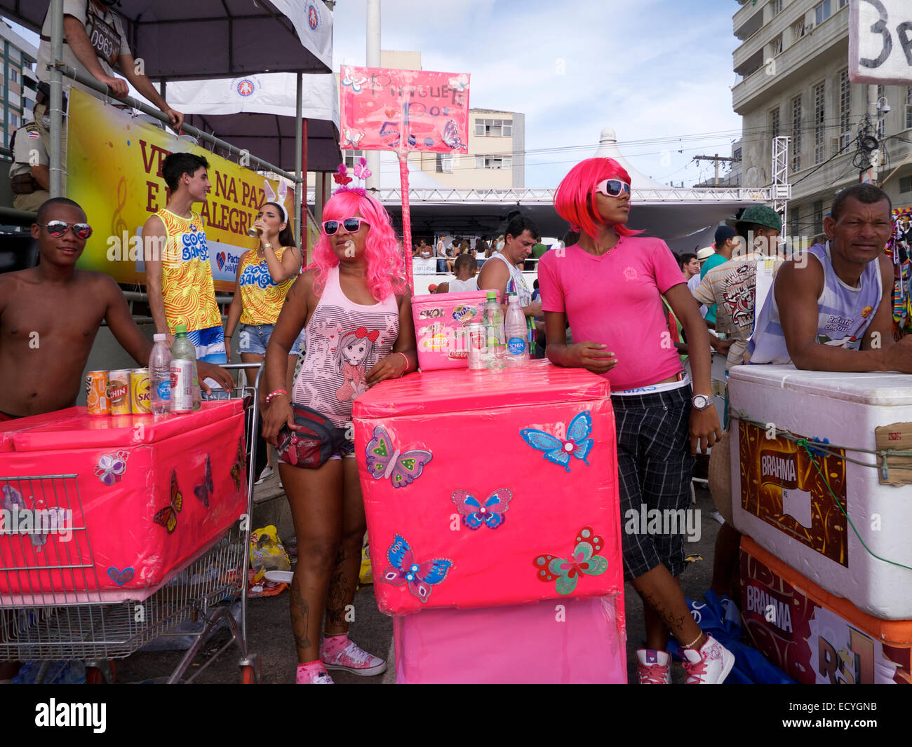 Selling beer brazil hires stock photography and images Alamy