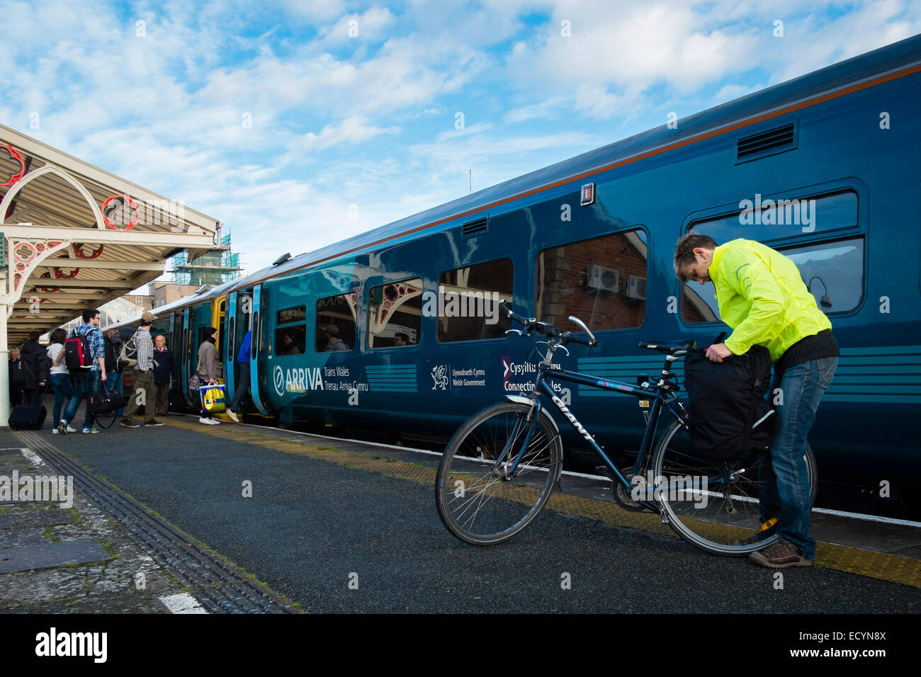 Afhankelijk Voorrecht Evacuatie Bike trains hi-res stock photography and images - Alamy