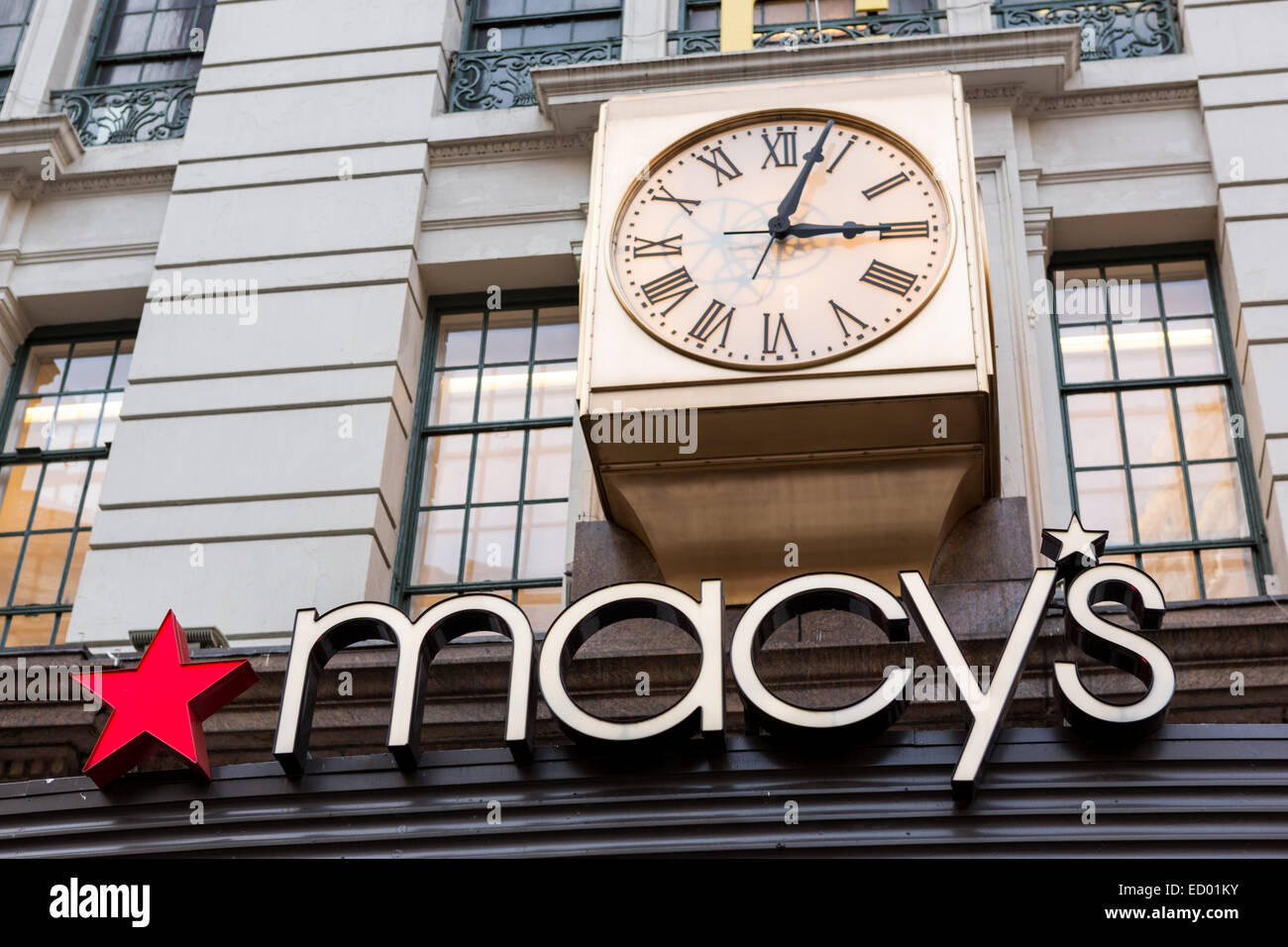 Macys Sign High Resolution Stock Photography and Images Alamy