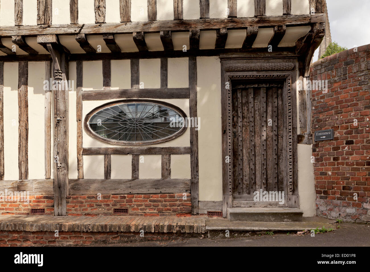 Oval shaped building hi-res stock photography and images - Alamy