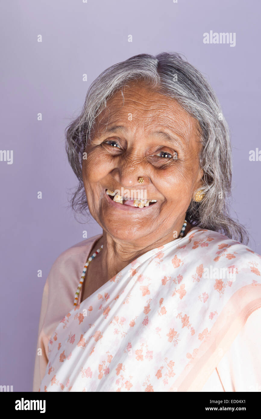 Indian old woman saree hi-res stock photography and images - Alamy