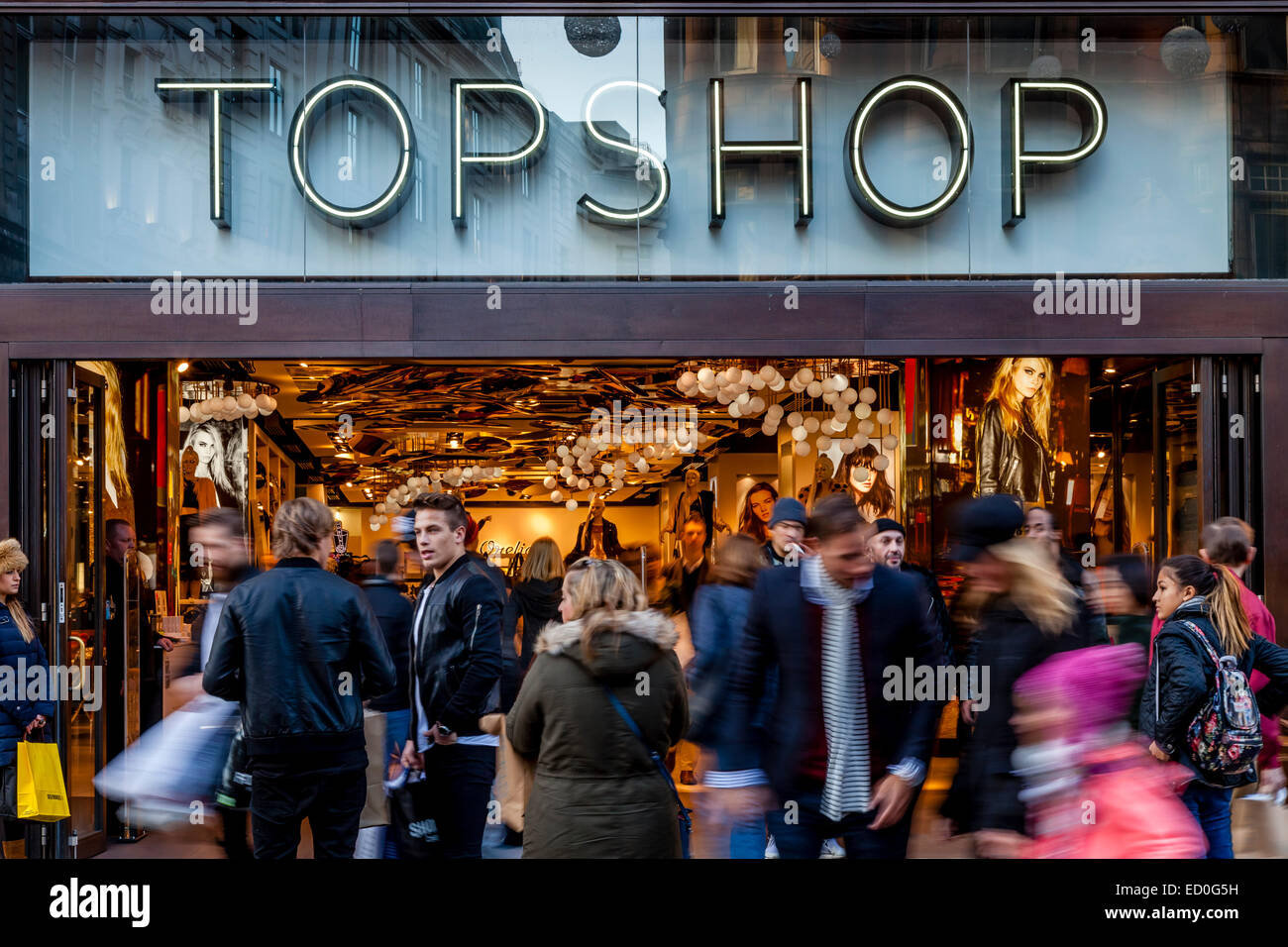 Topshop oxford street hi-res stock photography and images - Alamy