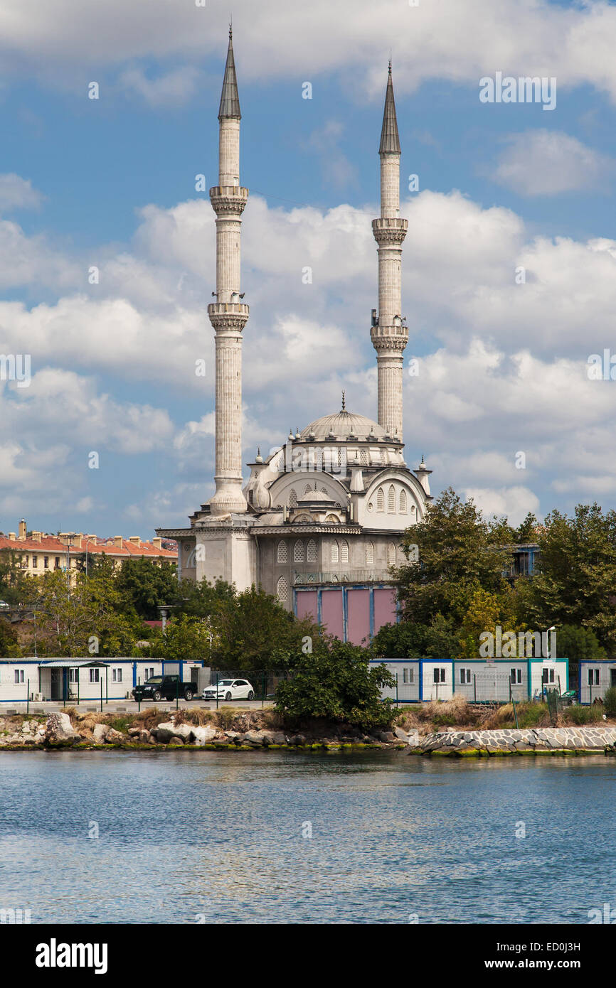 Haydarpasa Mosque in Kadikoy, Istanbul, Turkey. Stock Photo