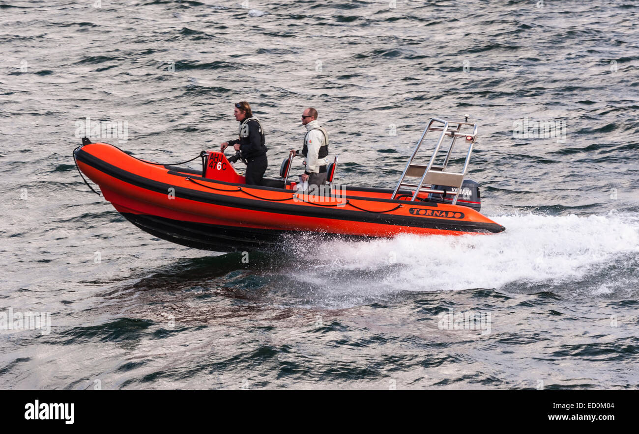 Dinghy rubber hires stock photography and images Alamy