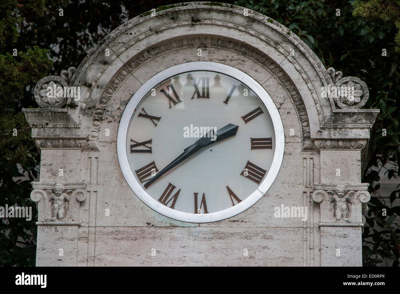 Clock on UC Berkeley campus Stock Photo Alamy
