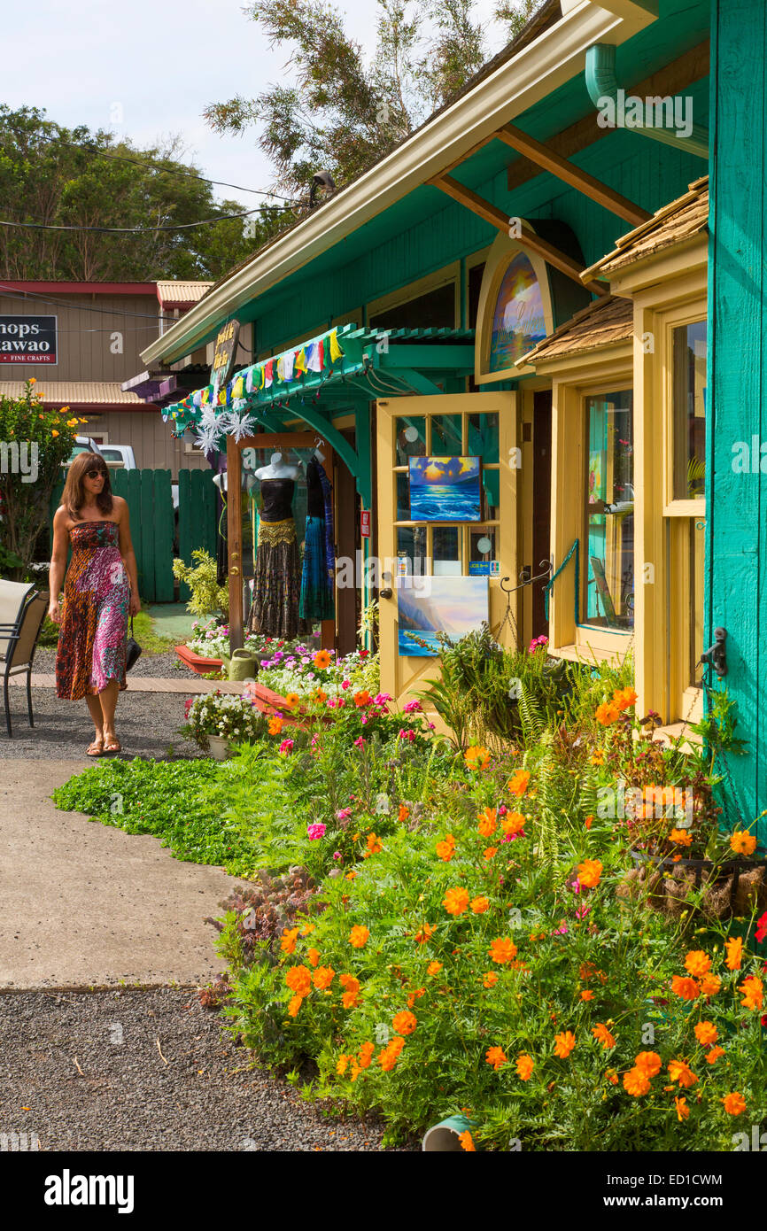 A visitor shopping in Makawao, Maui, Hawaii. (model released Stock Photo Alamy