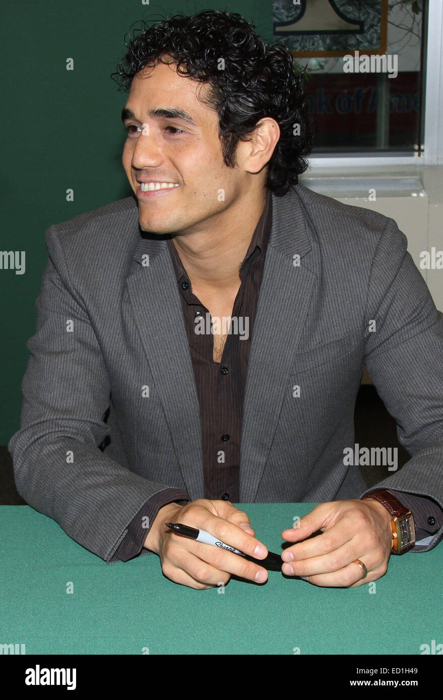 Aladdin Original Broadway Cast Cd Signing Held At Barnes And Noble