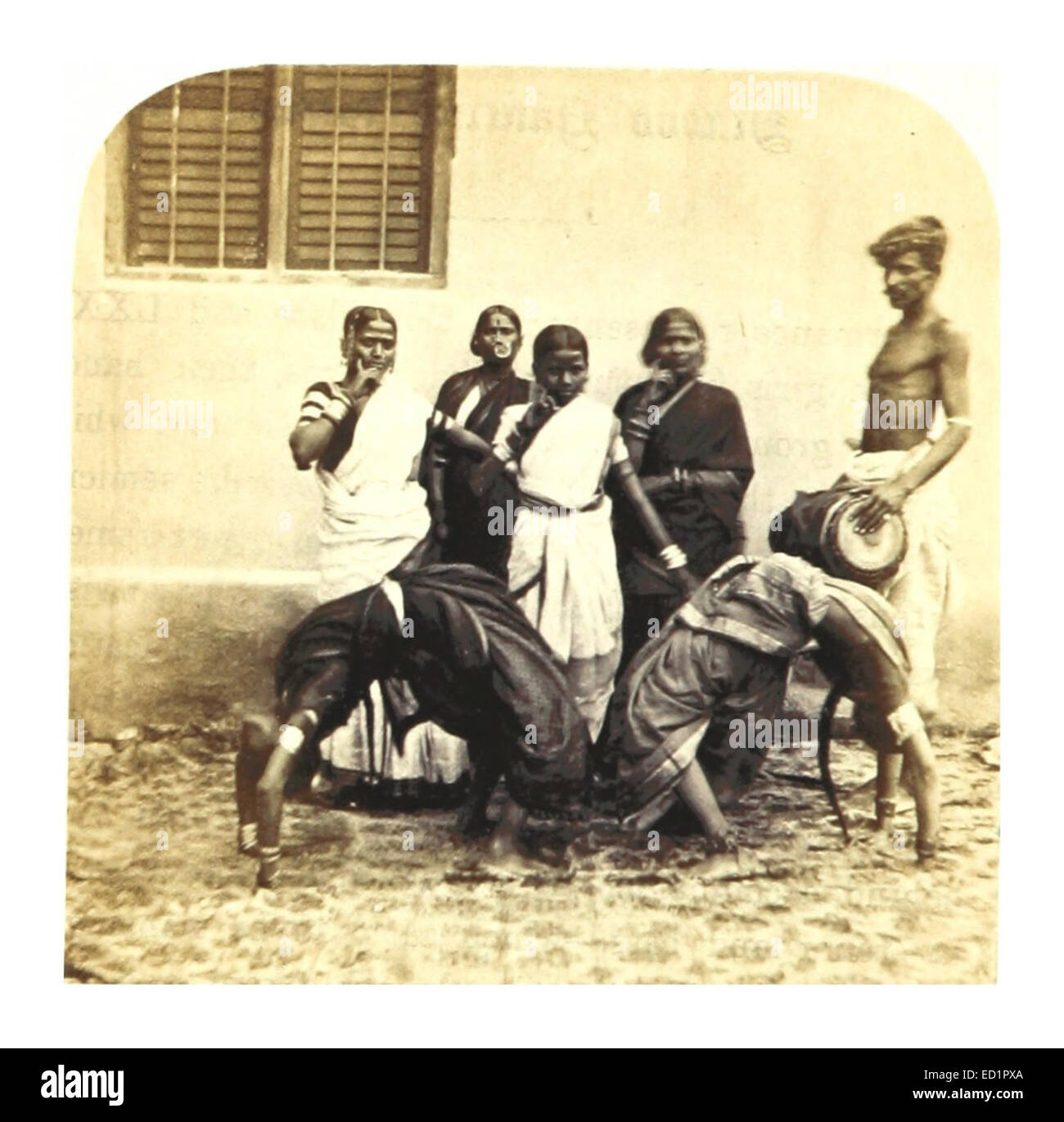 WELD 1862 in India pg298 (070 Group of Hindoo Dancing-Girls) Stock Photo