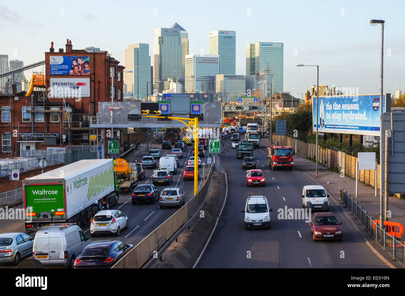 Traffic On A102 Blackwall Tunnel Approach With Canary Wharf Skyscrapers In The Background London England United Kingdom Uk Stock Photo Alamy Traffic On A102 Blackwall Tunnel Approach With Canary Wharf Skyscrapers In The Background London England United Kingdom Uk Stock Photo Alamy