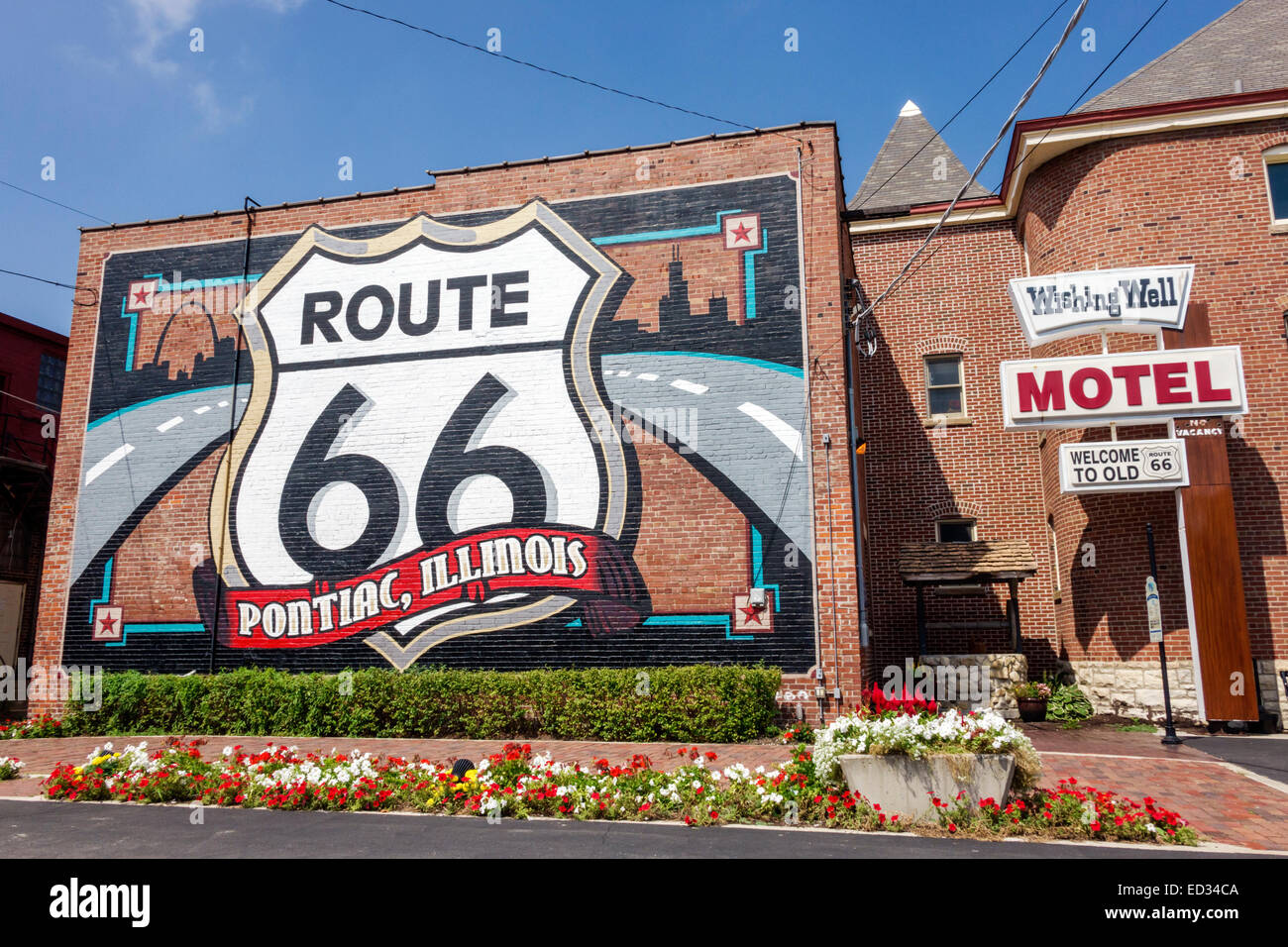 Illinois Pontiac,historic highway Route 66,mural,Wishing Well Motel,IL140905046 Stock Photo