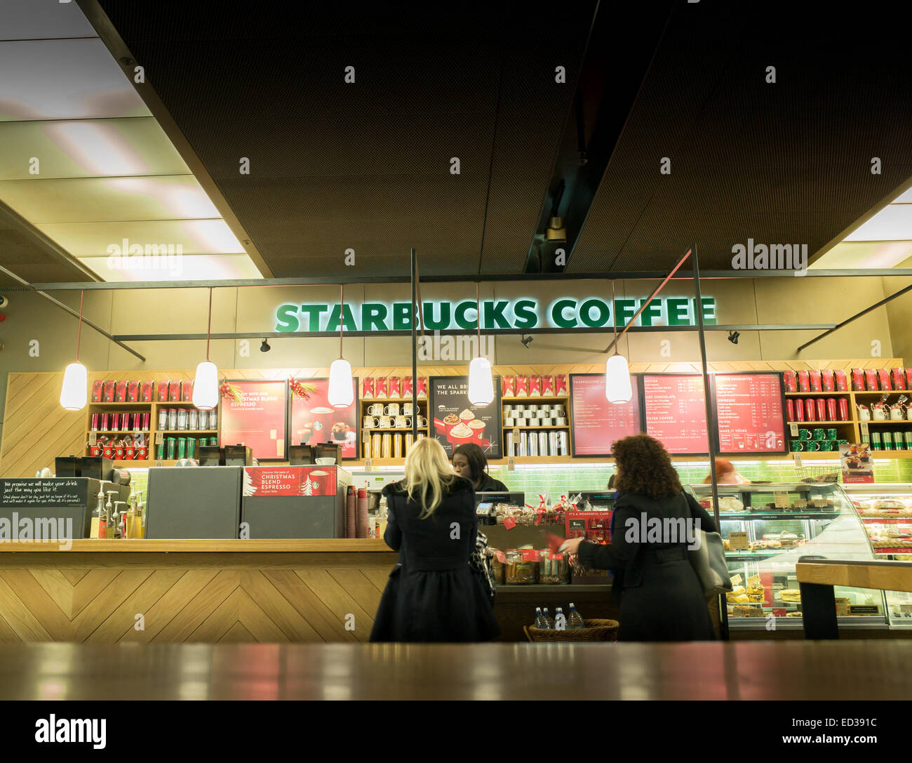 Starbucks coffee house at St Pancras rail station, London Stock Photo