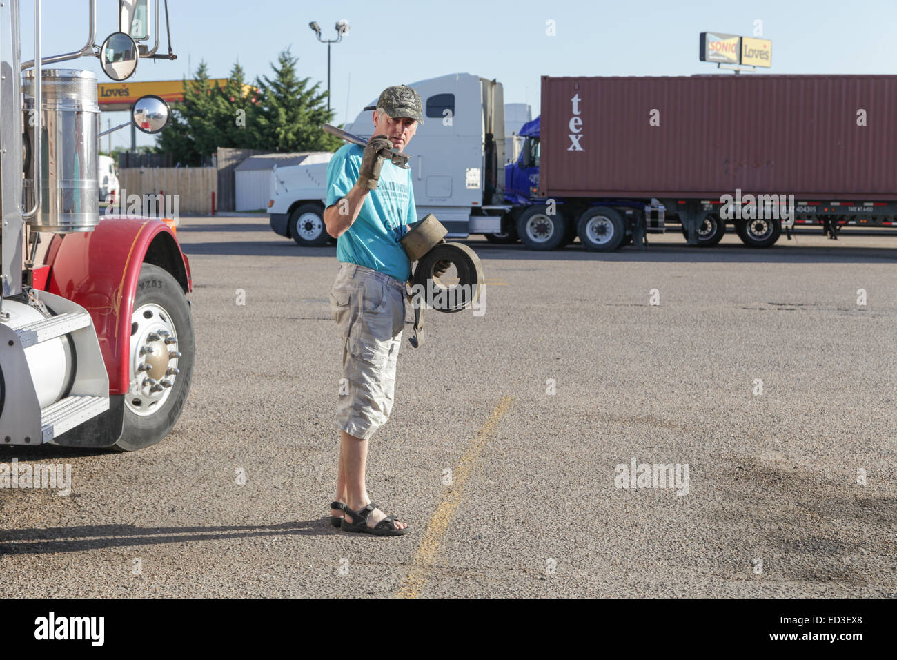 Pry Bar High Resolution Stock Photography and Images Alamy