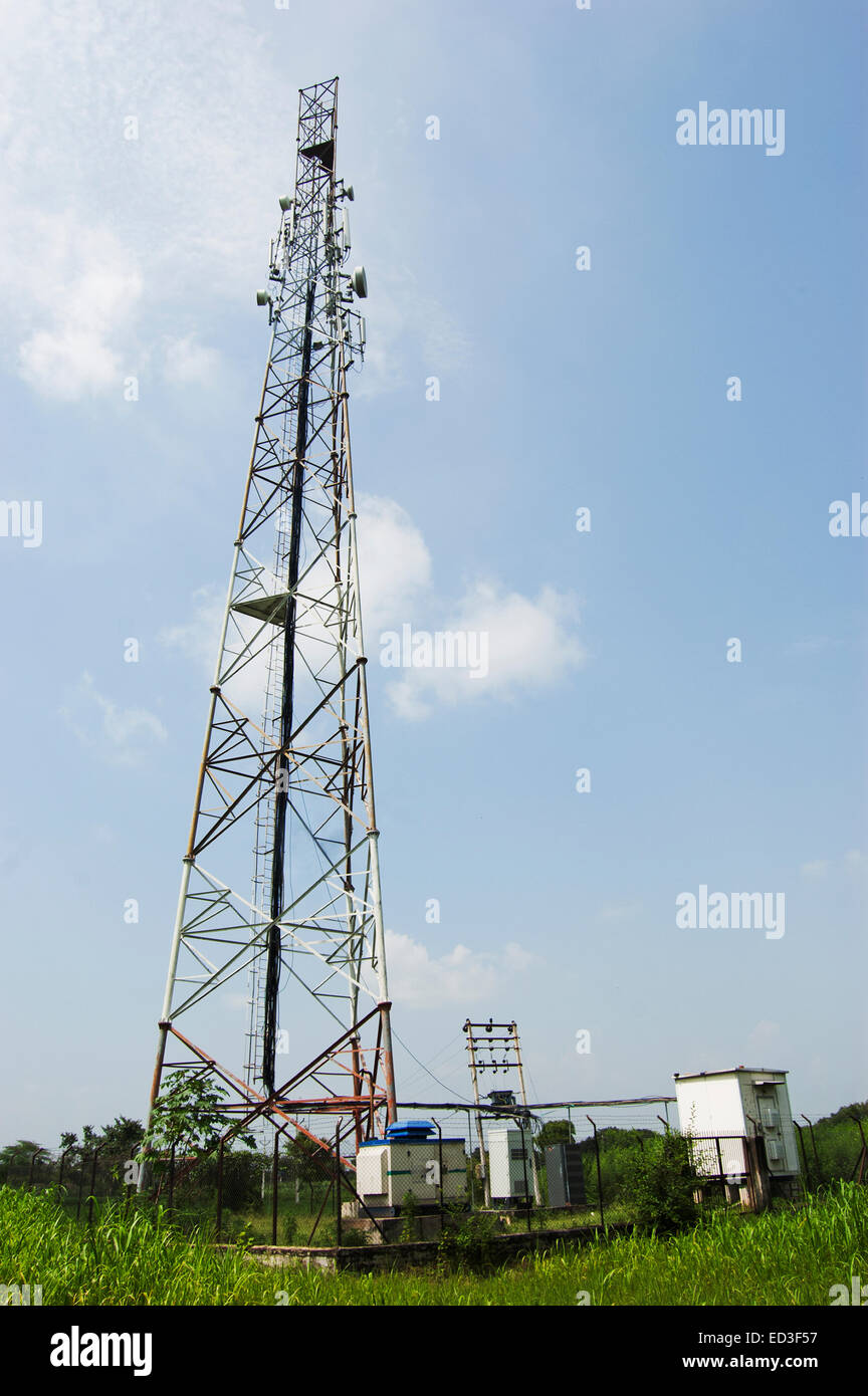 Mobile tower hi-res stock photography and images - Alamy
