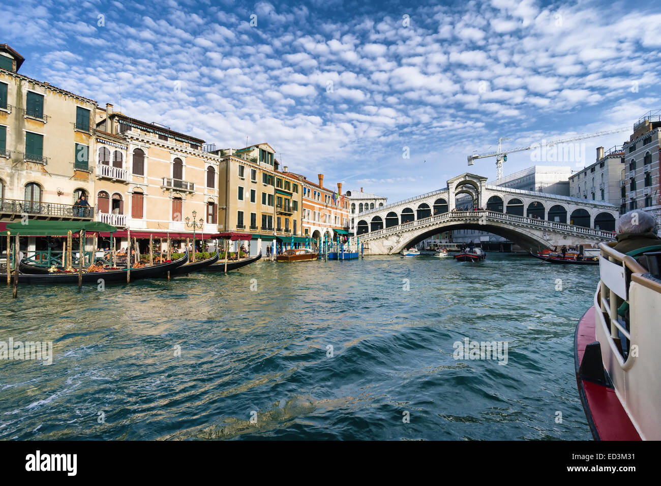 the Rialto bridge in Venice, Italy Stock Photo - Alamy