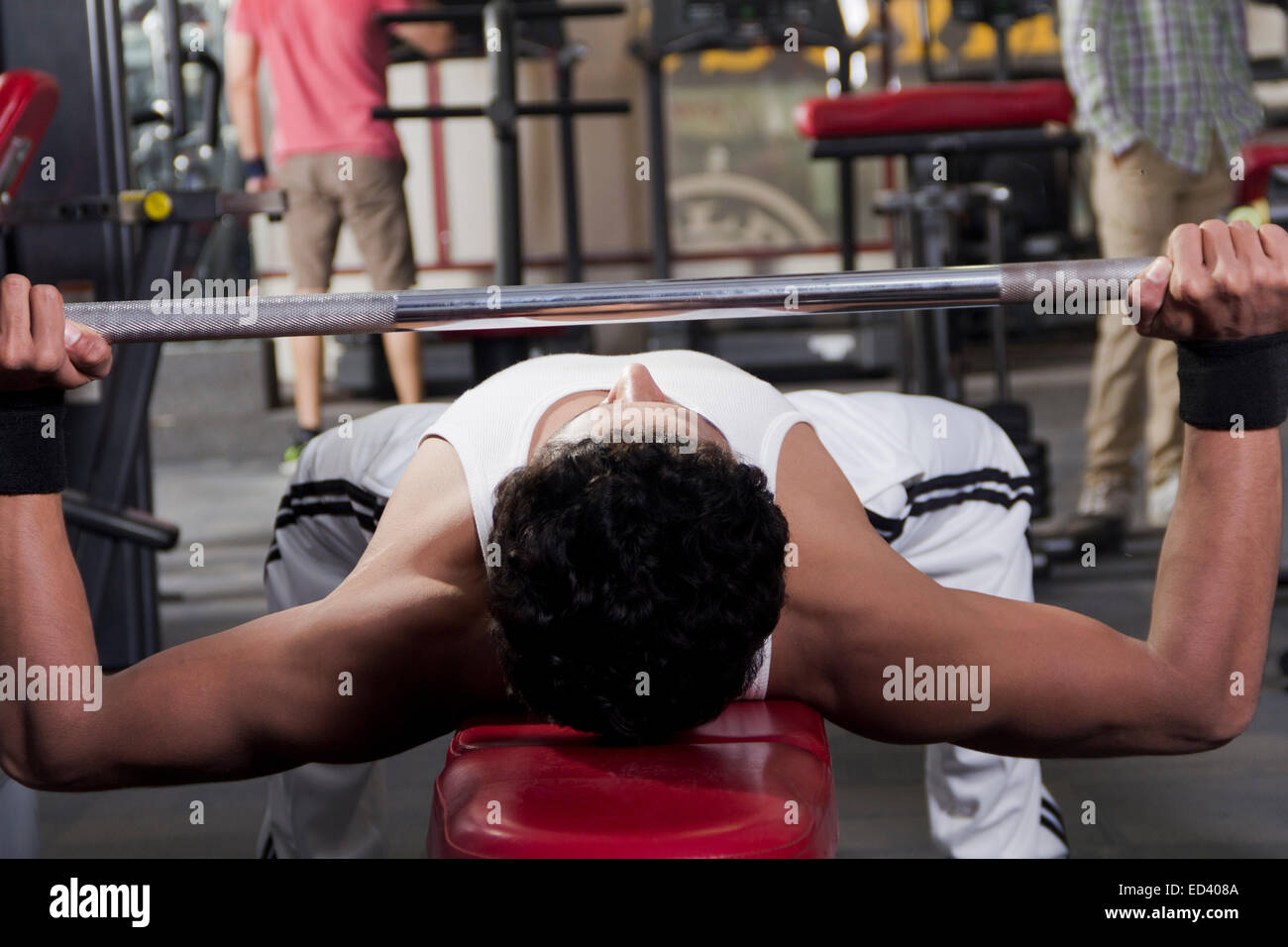 1 indian man gym Body Building Stock Photo