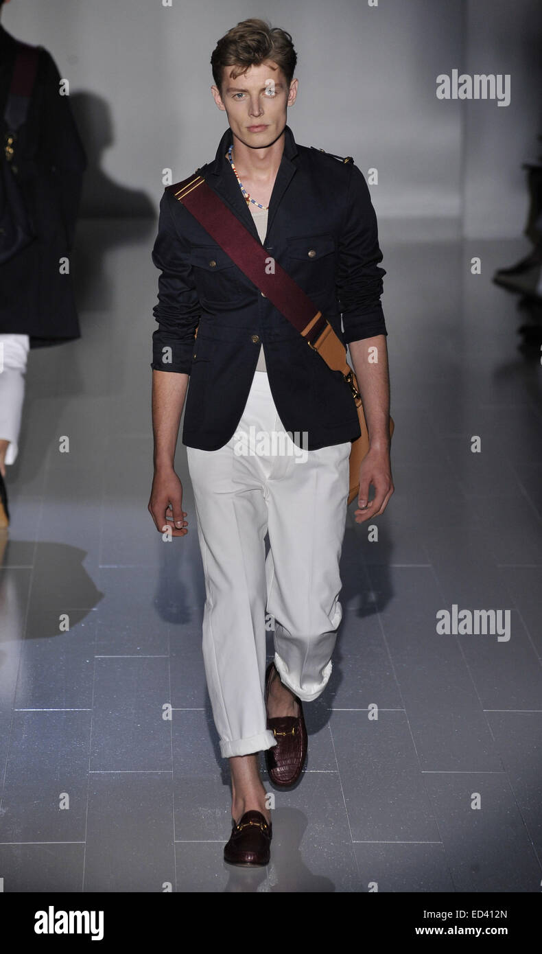 Milan Fashion Week Men's Ready-to-Wear Spring/Summer 2015 - ETRO - Catwalk  Featuring: Model Where: Milan, Italy When: 23 Jun 2014 Stock Photo - Alamy