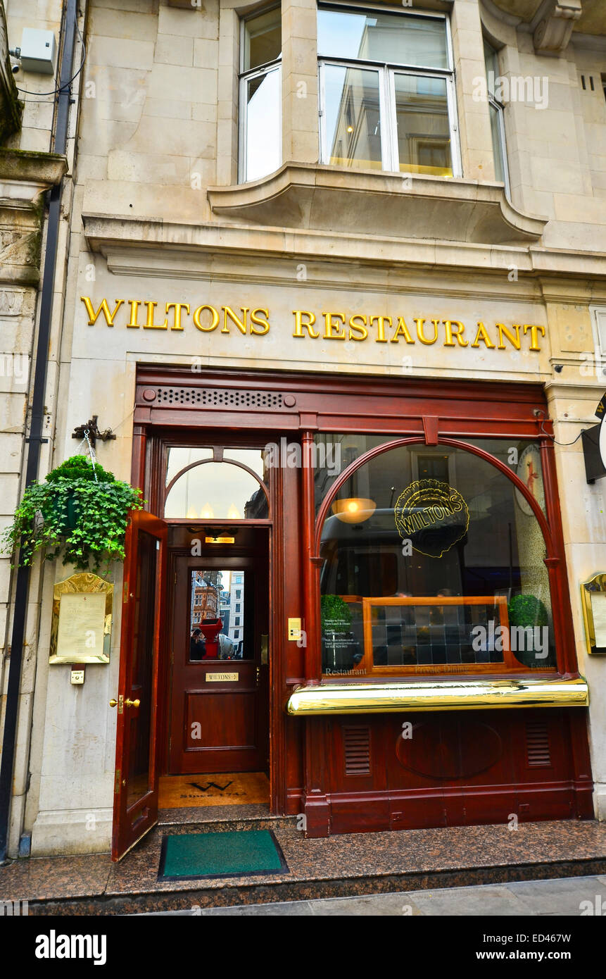 Exterior of Wiltons Restaurant in Jermyn Street, London SW1 Stock Photo