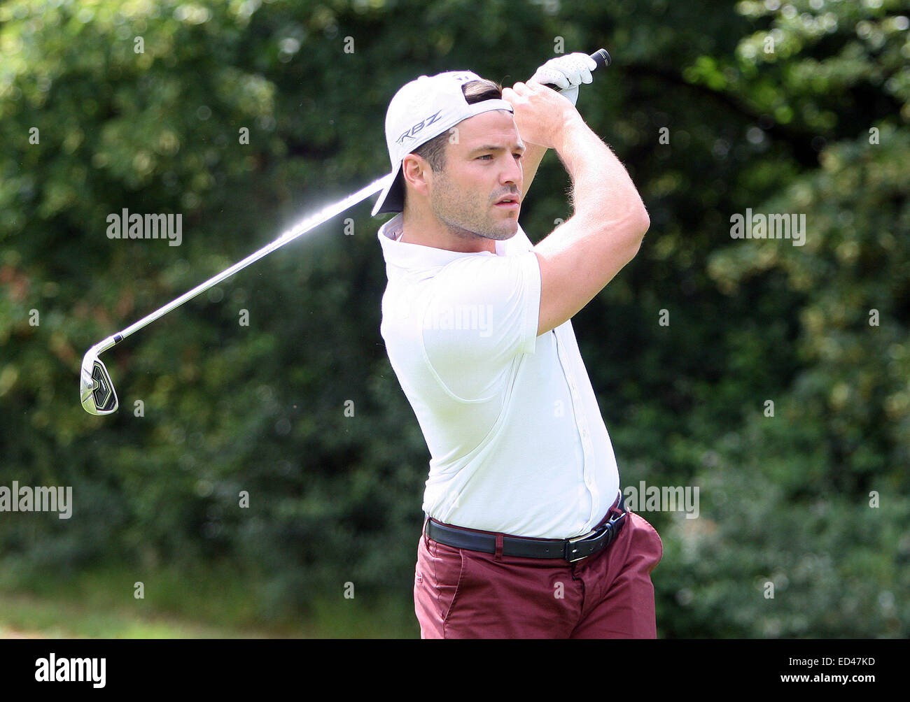 ExThe Only Way Is Essex star, Mark Wright, playing golf with his dad