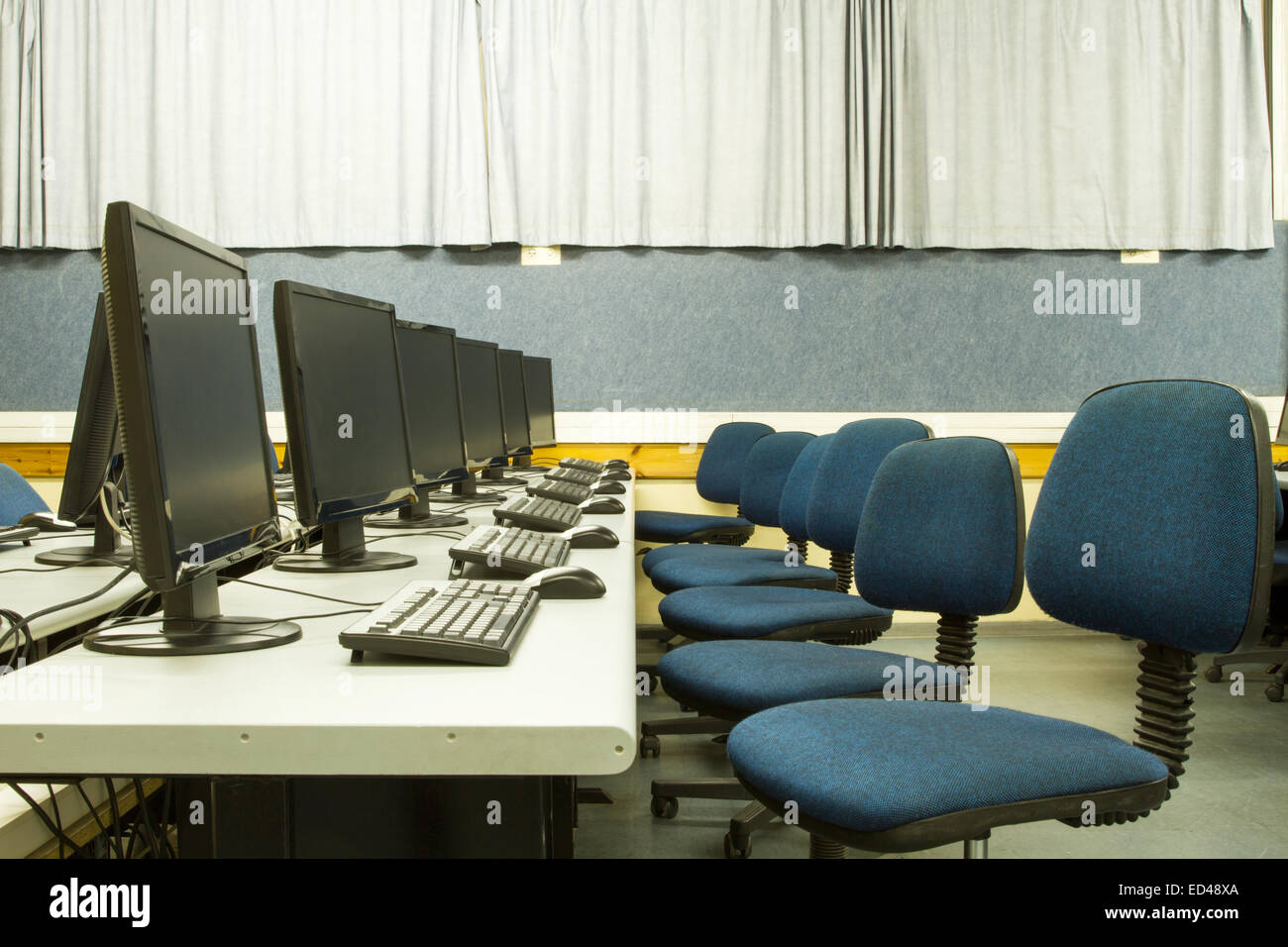Tech equipped classroom hi-res stock photography and images - Alamy