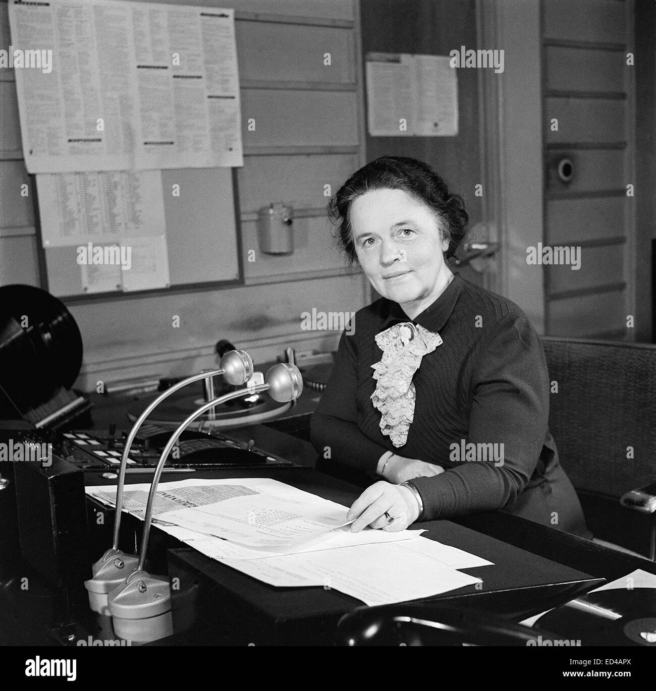Radio announcer Ebba Jakobson-Lilius in a continuity unit, 1930s. Stock Photo