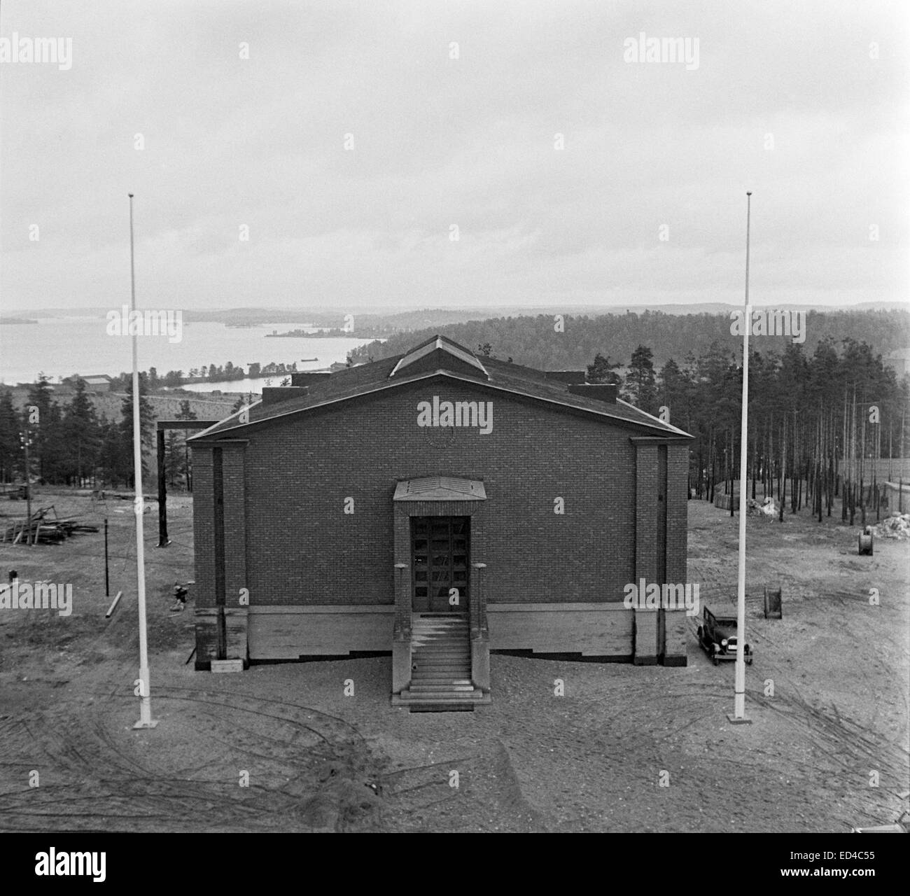 Radio station building hi-res stock photography and images - Alamy