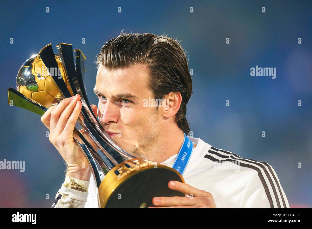 Marrakesh, Morocco. 20th Dec, 2014. FIFA World Club Cup. Final. Real Madrid versus San Lorenzo. Real Madrid midfielder Gareth Bale kisses the trophy after their final win. © Action Plus Sports/Alamy Live News Stock Photo
