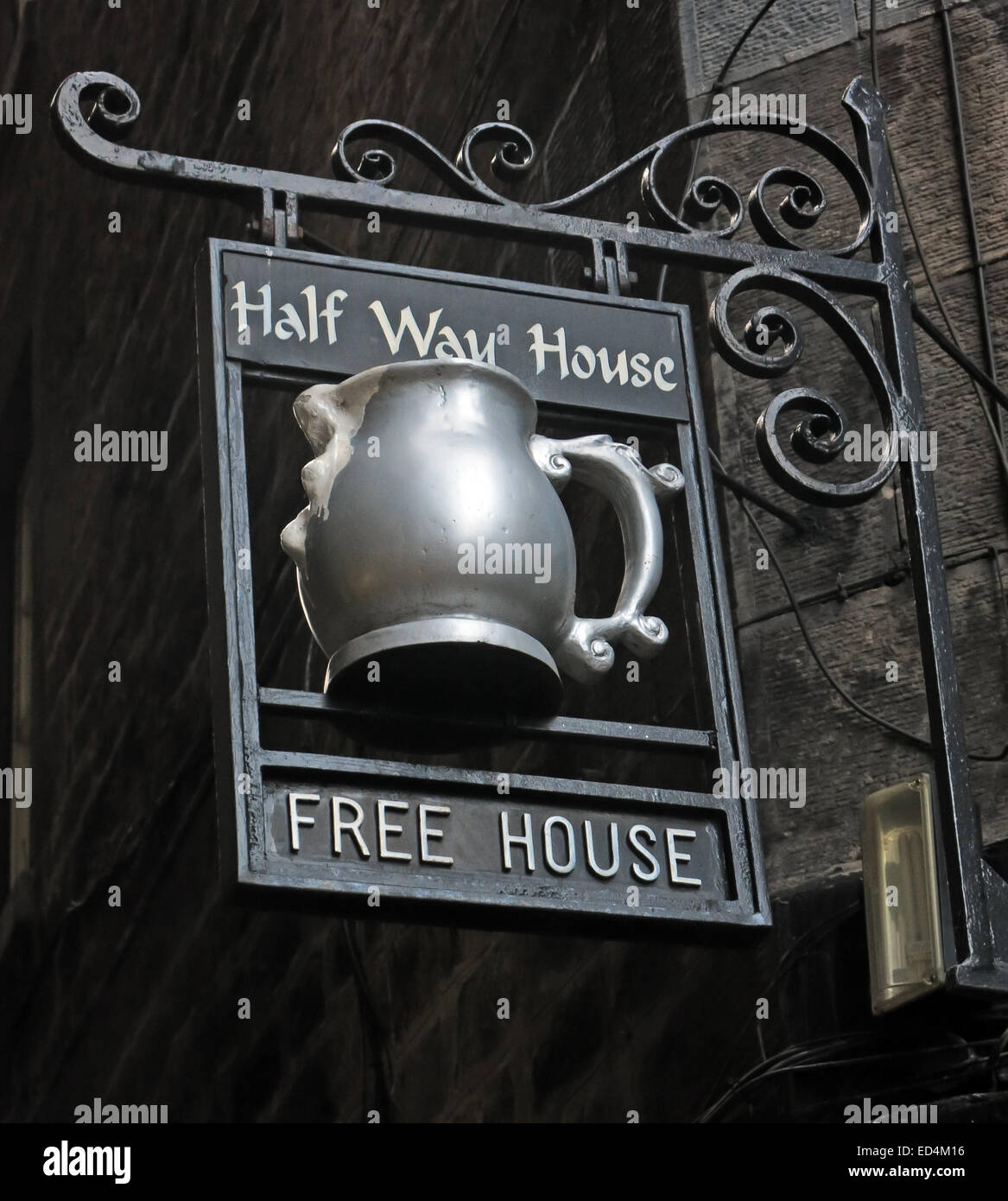 Halfway House Pub, Fleshmarket Close, Edinburgh City, Scotland, UK detail of sign Stock Photo