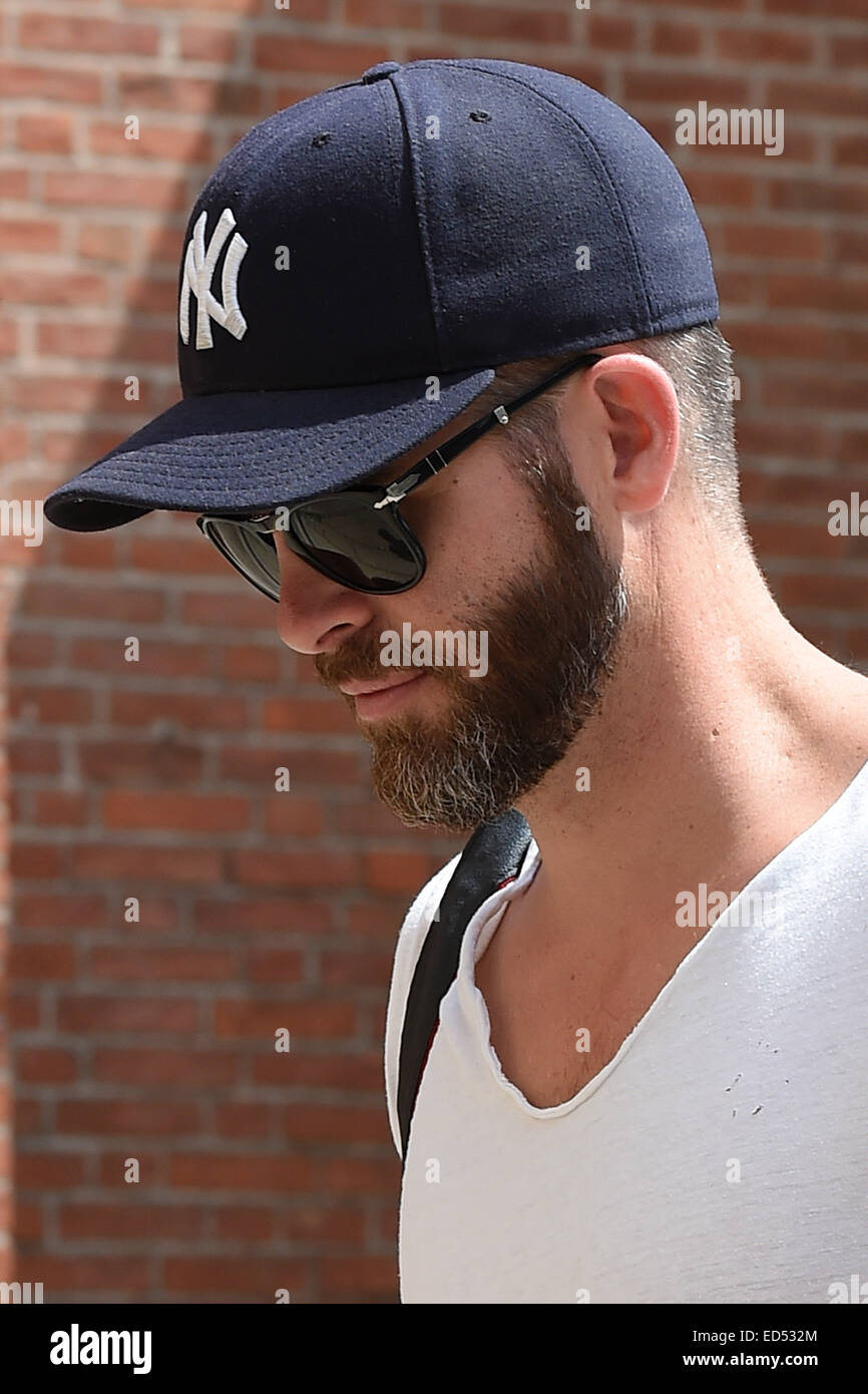 Ny yankees cap hi-res stock photography and images - Alamy