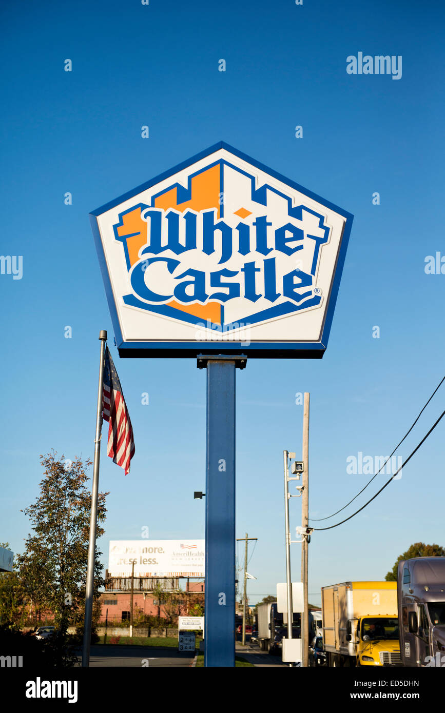 White Castle Fast Food Burger Restaurant in Linden, New Jersey Stock Photo