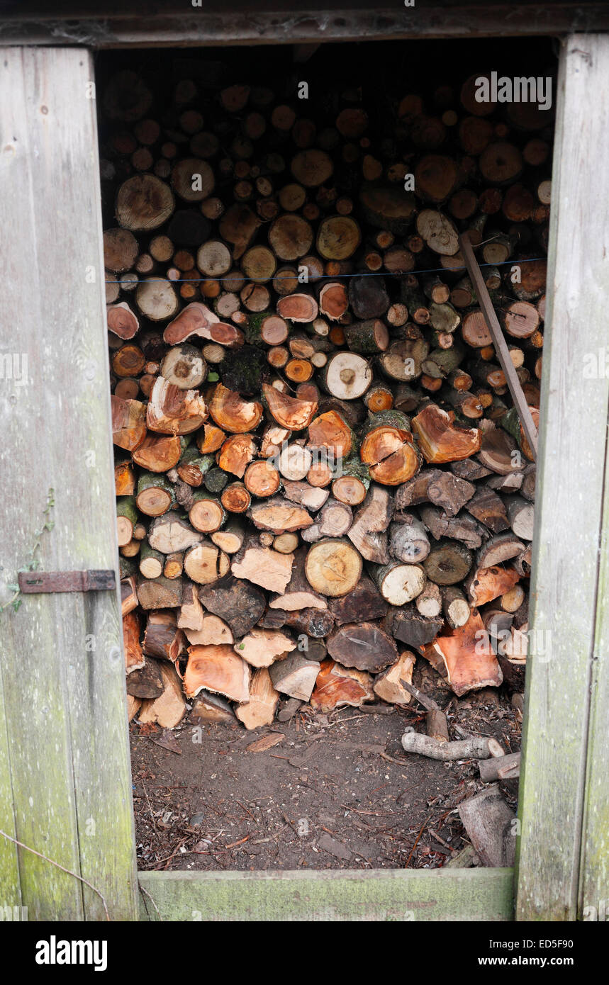 Fuel shed hi-res stock photography and images - Alamy