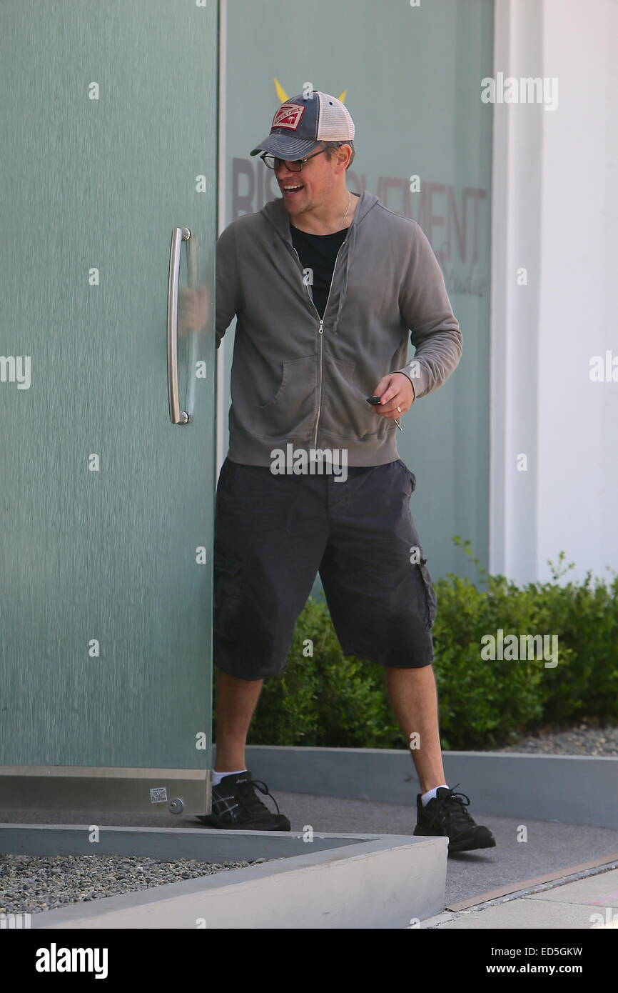 Matt Damon Leaves Rise Movement Gym In West Hollywood Featuring Matt matt-damon-leaves-rise-movement-gym-in-west-hollywood-featuring-matt