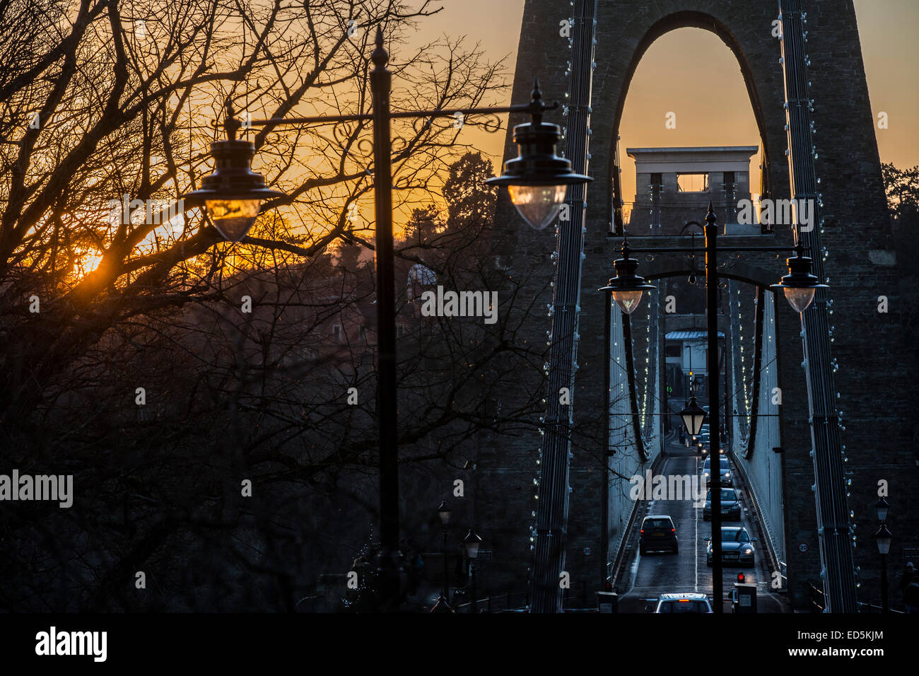 Bristol, UK. 28th December, 2014. The sun sets over Clifton Suspension Bridge, Bristol, UK. Credit:  james beck/Alamy Live News Stock Photo