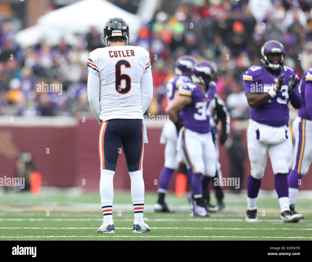 Chicago Bears quarterback Jay Cutler (6) drops back to pass during the  first quarter against the San Diego Chargers at Soldier Field on November  20, 2011 in Chicago. UPI/Brian Kersey Stock Photo - Alamy