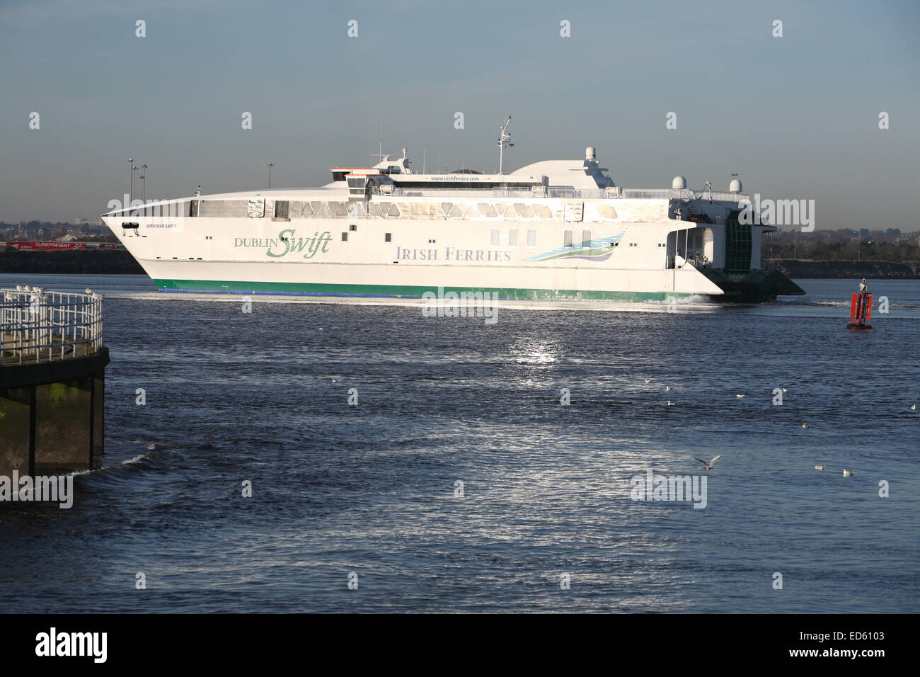 Irish ferry Johnathan swift entering Dublin port Stock Photo Alamy