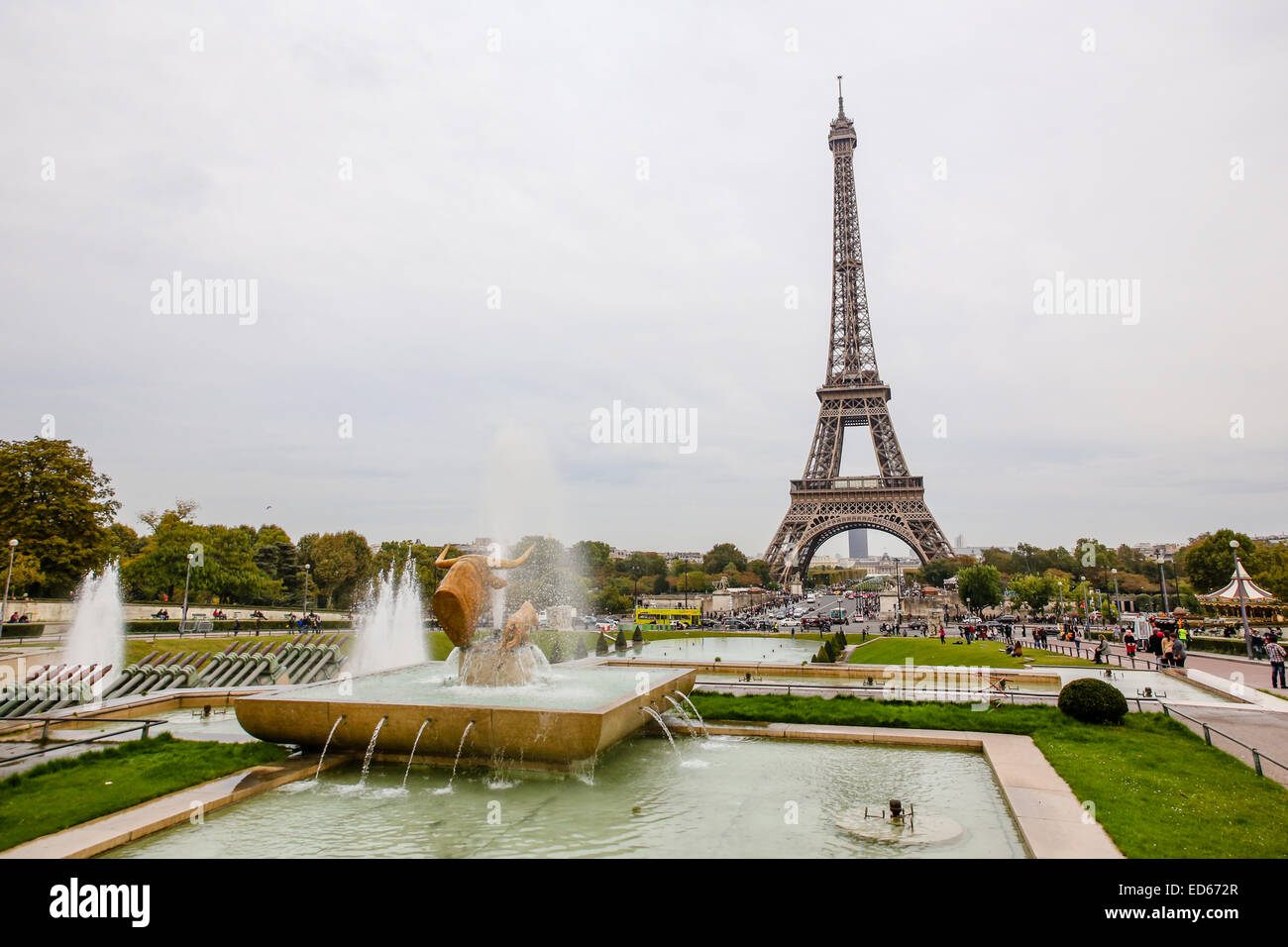 water fountain Paris Eiffel tower Stock Photo Alamy