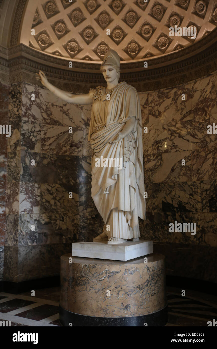 Louvre sculpture Stock Photo Alamy