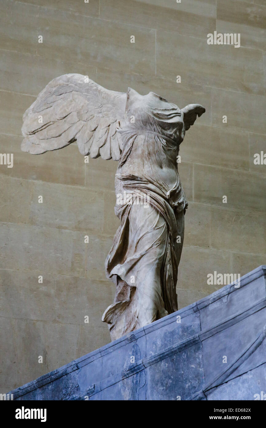 winged victory greek goddess
