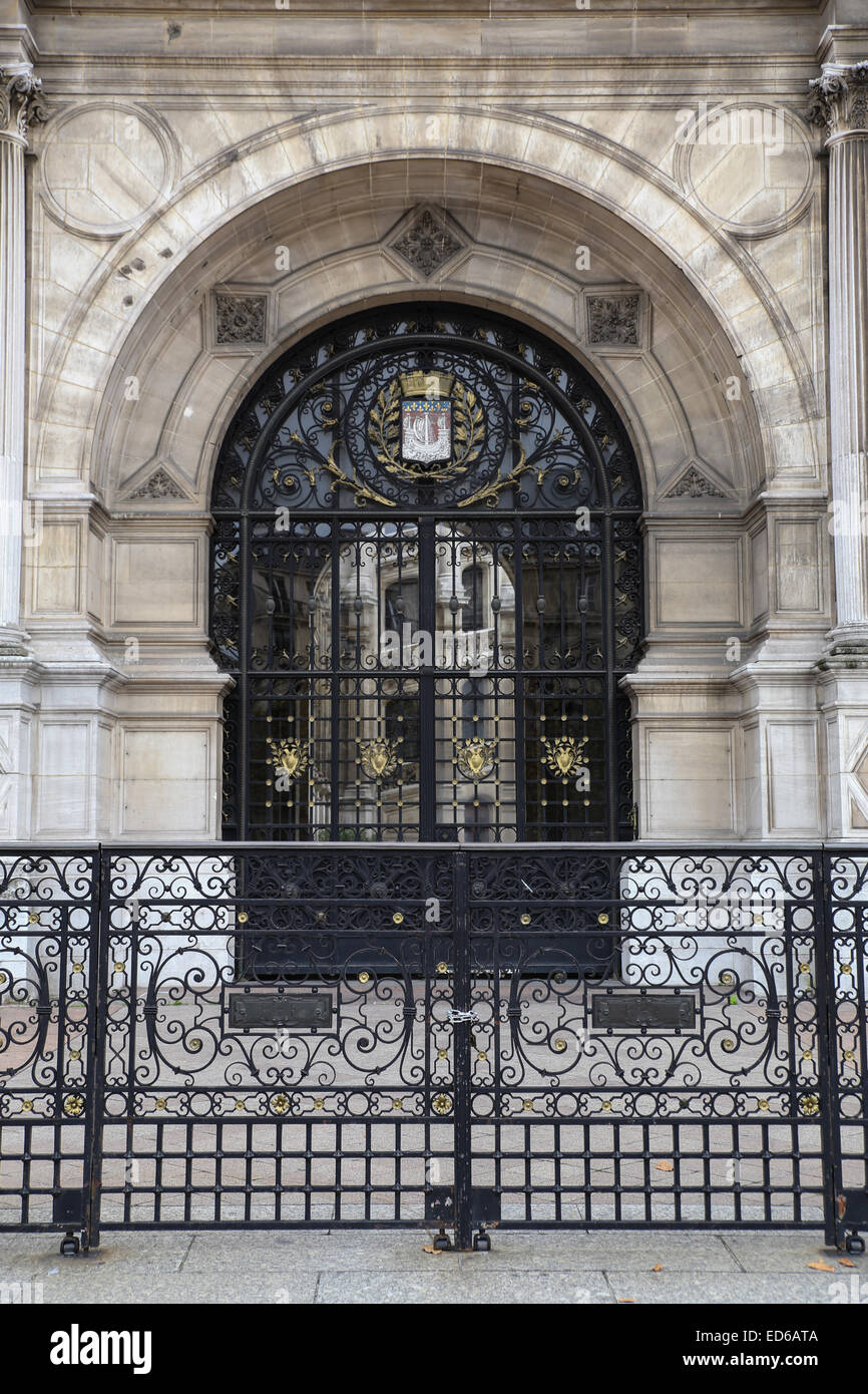 Paris city hall hotel de ville Stock Photo - Alamy