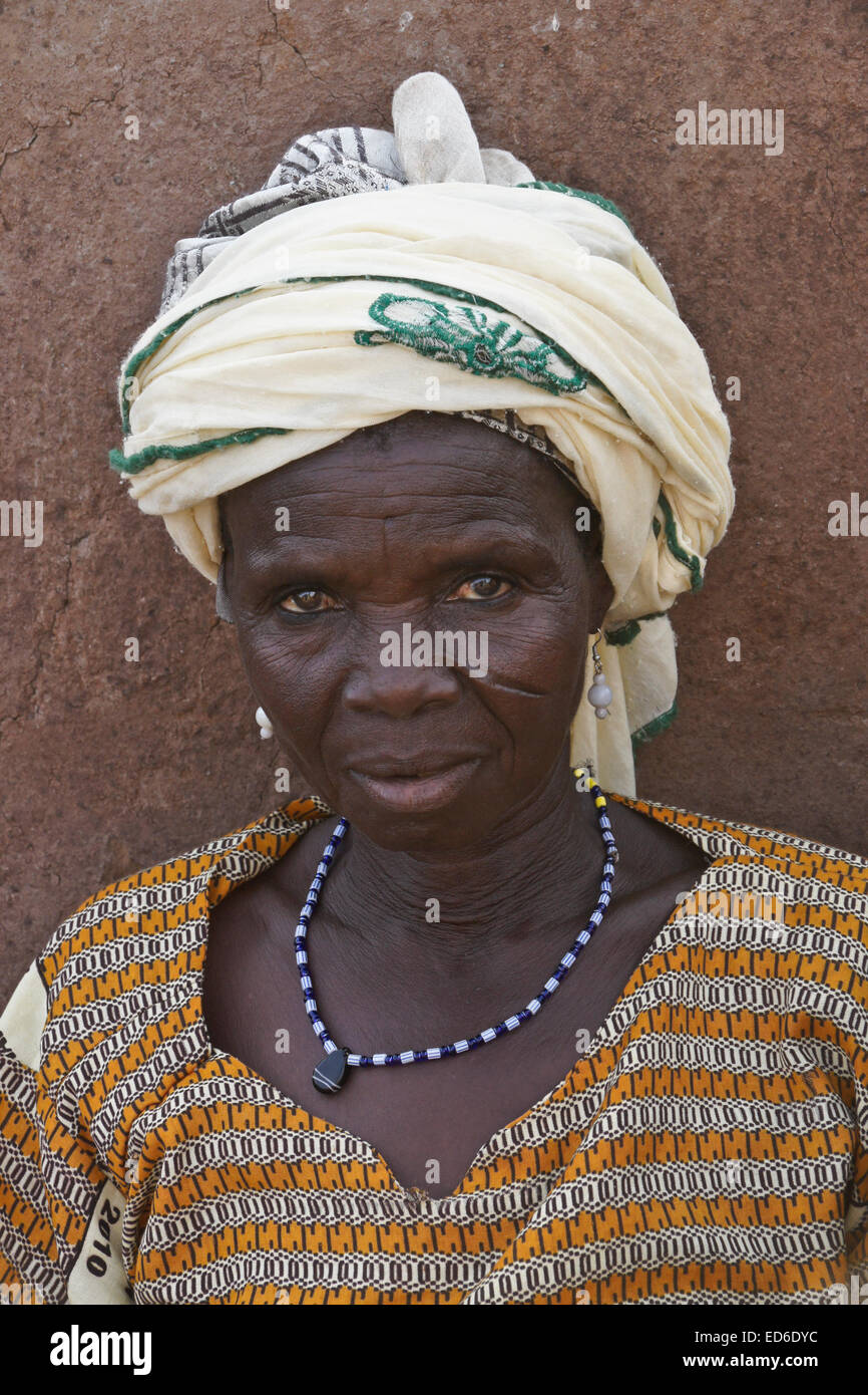 Ghana tribal marks hi-res stock photography and images - Alamy