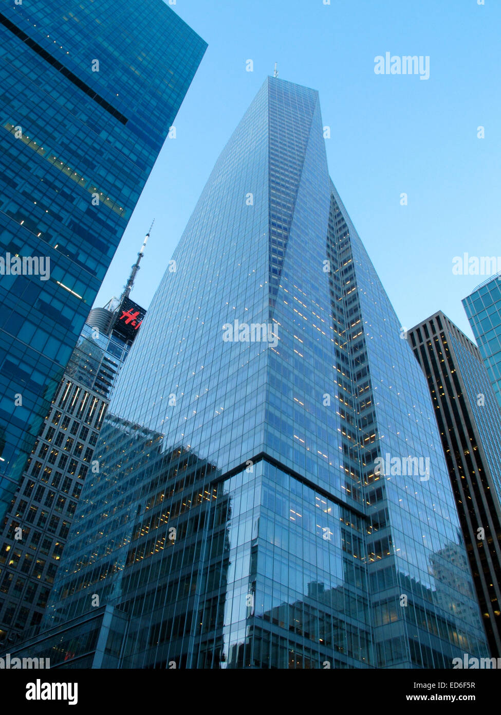 New york city tall buildings hi-res stock photography and images - Alamy