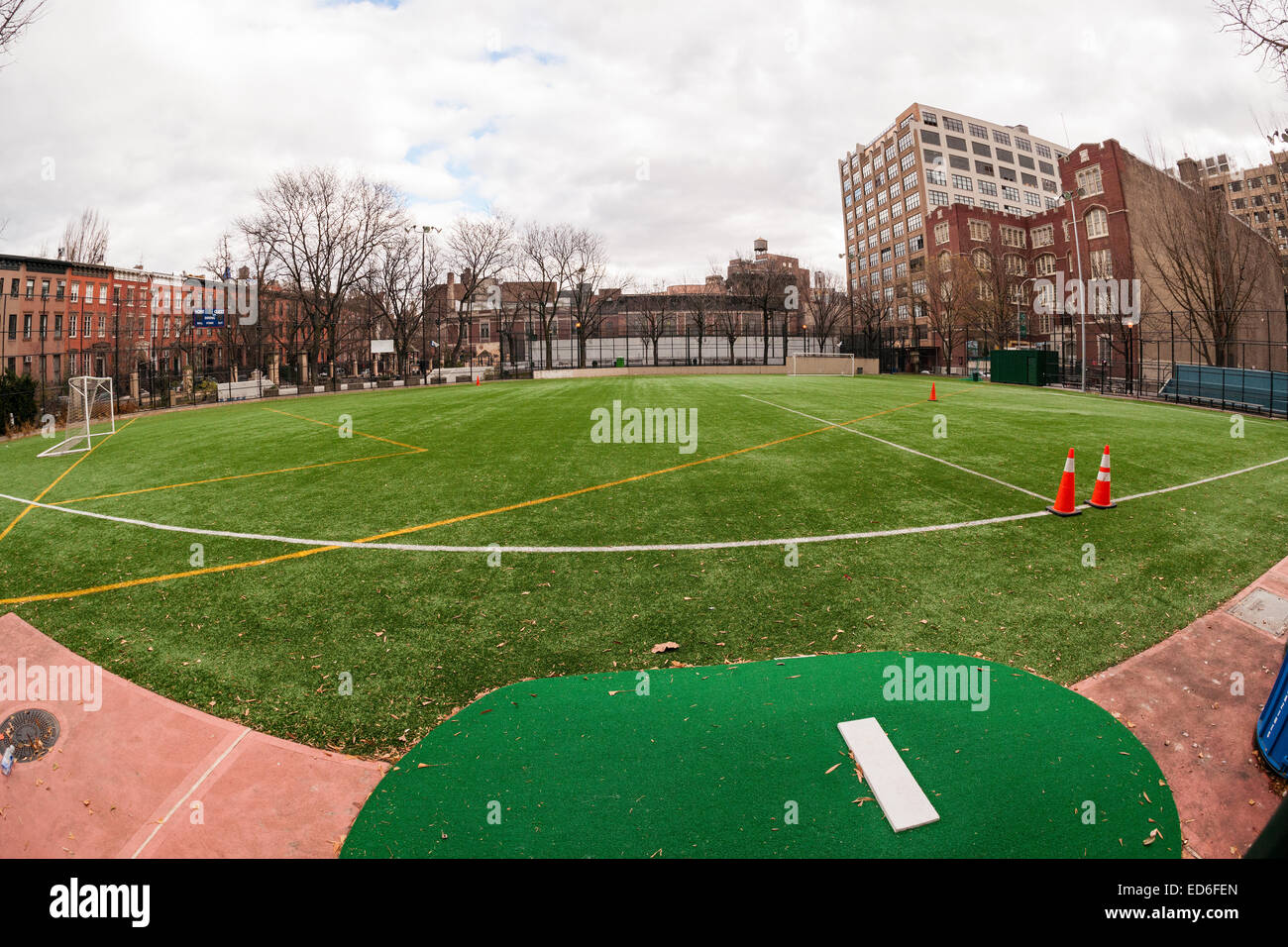 An empty soccer field in the Hudson Square neighborhood of New York on Thursday, December 25, 2014.  (© Richard B. Levine) Stock Photo