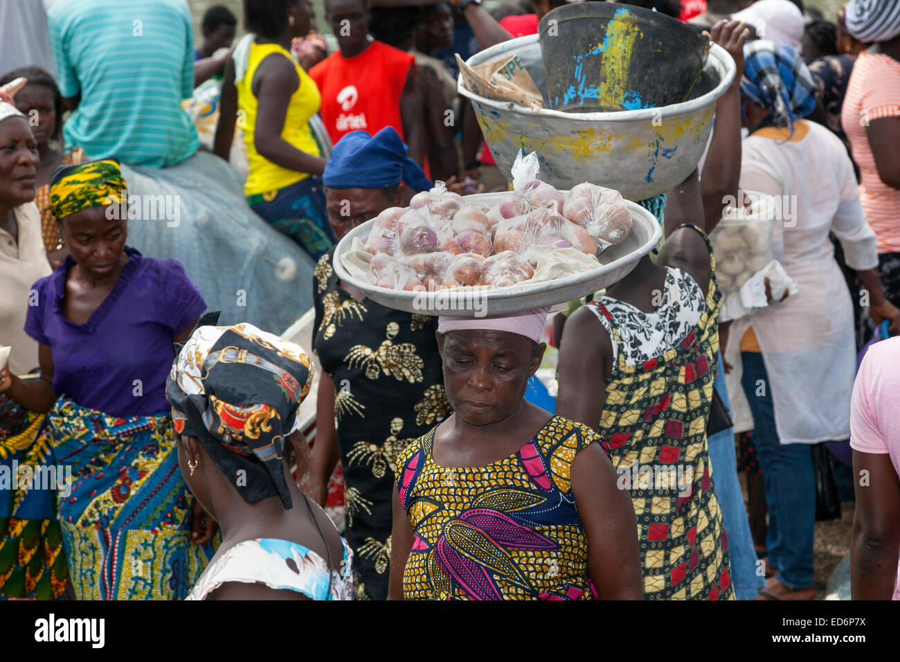 Fish market elmina ghana africa hires stock photography and images Alamy