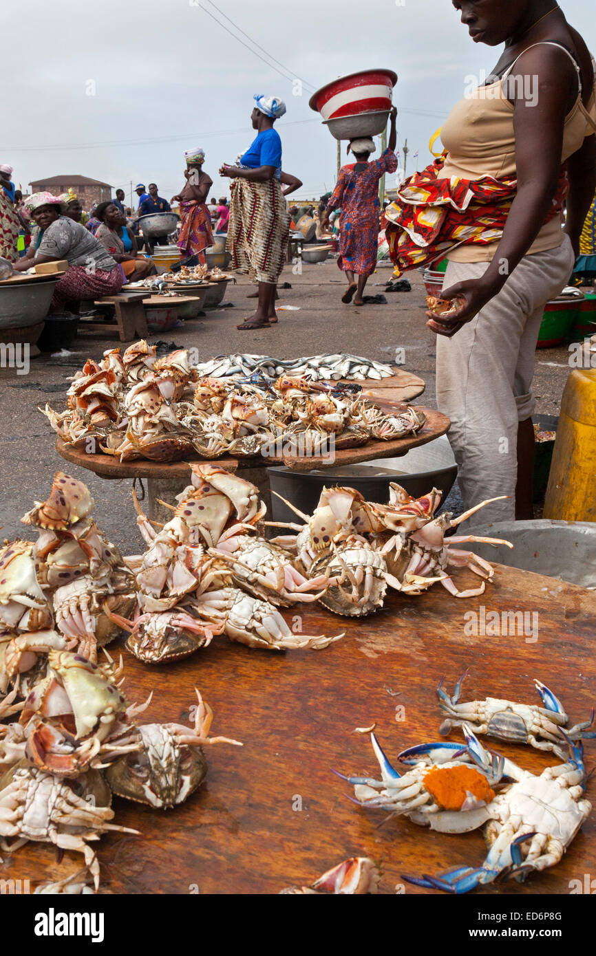 Ghana market woman hires stock photography and images Alamy